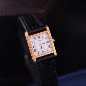 Vintage Rare 1980s Technos Quartz Tank 134-1507
Women’s Watch , Gold-Plated Case